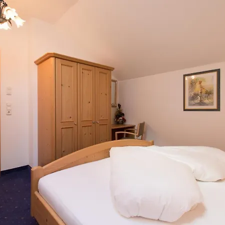 Landhaus Zauser Pensionat Sankt Anton am Arlberg