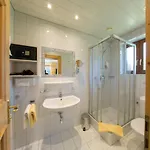 Casa de hóspedes Zauser 4*